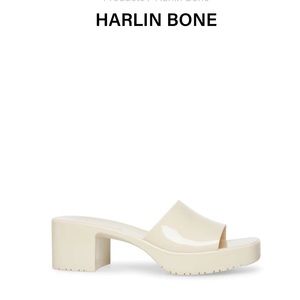 Harlin bone Steve Madden sandal size 9
